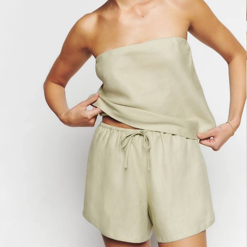 Reformation Zoey Linen Shorts